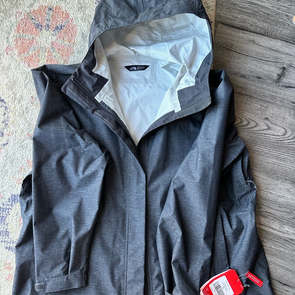 The North Face Gray Women's Venture 2 Hooded Rain Jacket